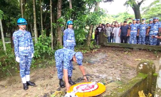 মাইলস্টোন শিক্ষার্থী সায়ানের কবরে বিমান বাহিনীর শ্রদ্ধা